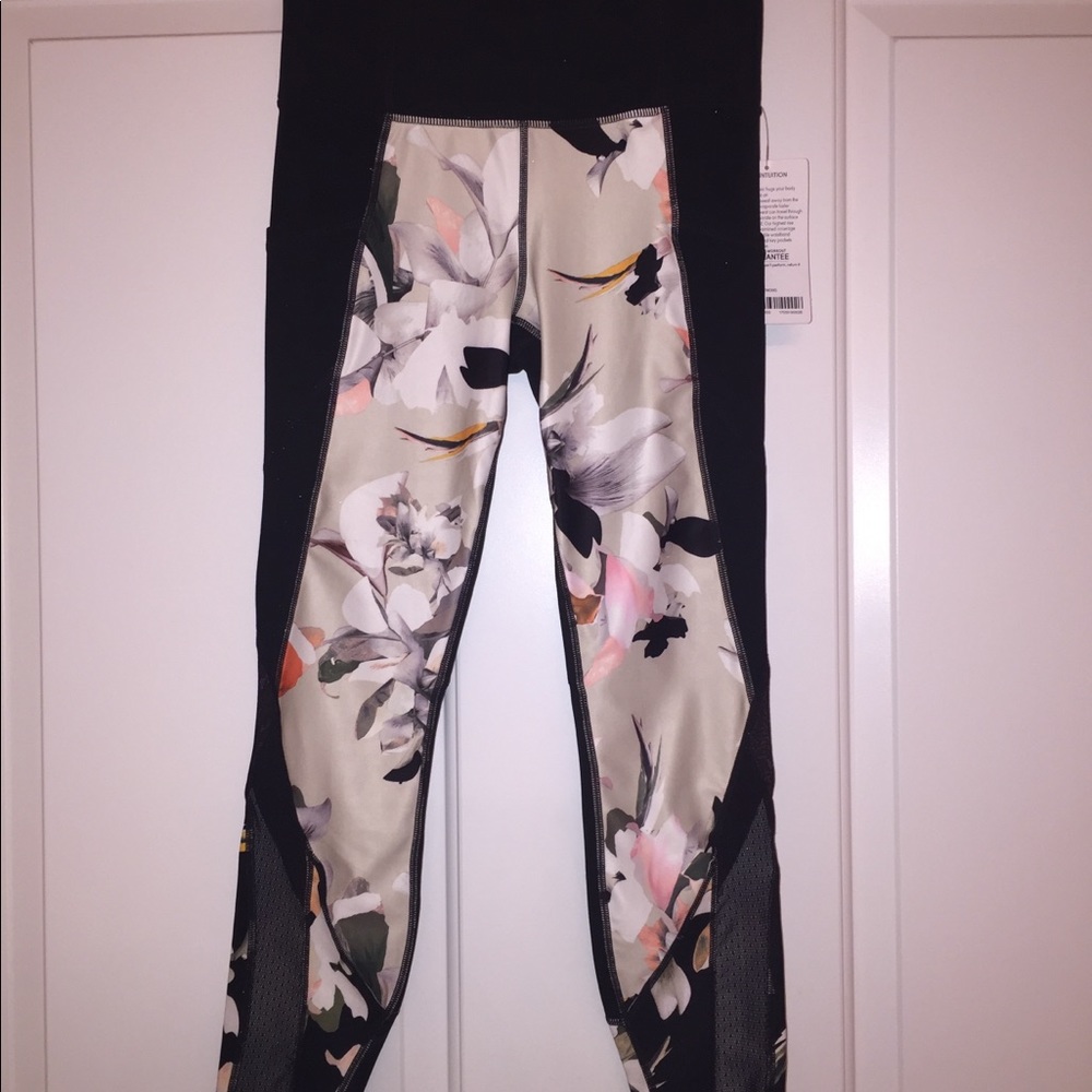 Athleta Blossom Intuition 7/8 Tight Small New